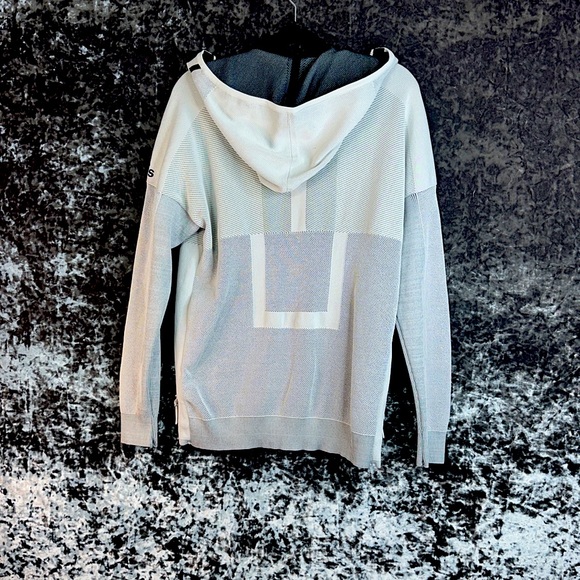 Light, gray primeknit zip up sweater - Picture 2 of 5